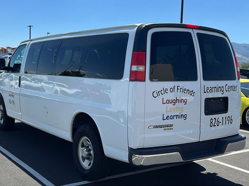 Used 2016 Chevrolet Express 3500 LT w/ LT Preferred Equipment Group RWD image 3