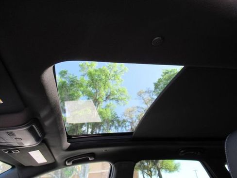 Certified 2025 Cadillac XT5 Premium Luxury image 19