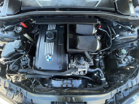 Used 2010 BMW 135i Coupe image 31