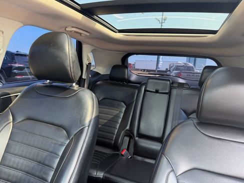Used 2019 Ford Edge SEL w/ Equipment Group 201A AWD/4WD image 28