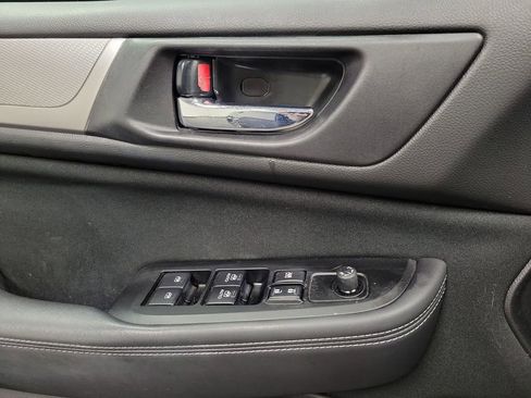 Used 2019 Subaru Legacy 2.5i Premium AWD/4WD image 19