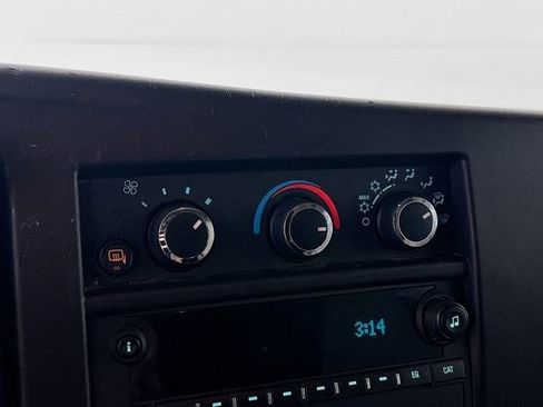 Used 2021 Chevrolet Express 2500 image 15