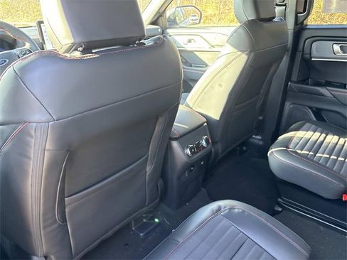 New 2026 Ford Explorer ST-Line w/ ST-Line Street Pack image 18