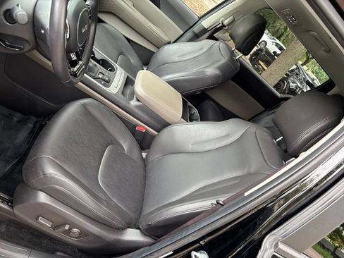 Used 2026 Kia Carnival FWD image 38