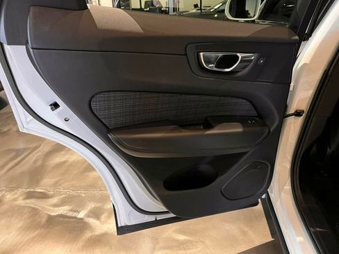 Used 2023 Volvo XC60 B5 Core image 23