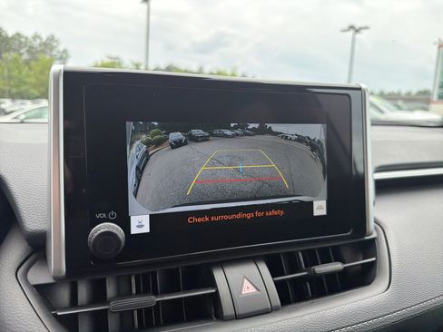 Certified 2025 Toyota RAV4 XLE FWD image 7