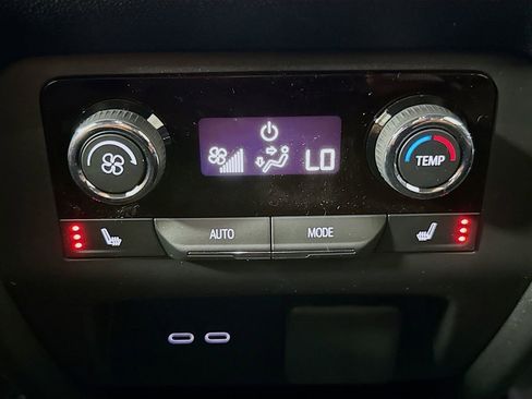 New 2026 Chevrolet Traverse RS w/ LPO, Floor Liner Package image 24