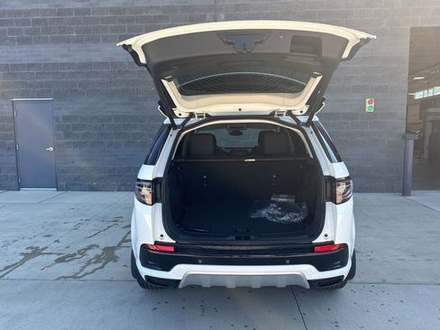 New 2024 Land Rover Discovery Sport S image 7