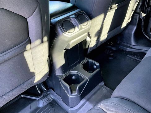 Used 2023 Jeep Gladiator Sport image 11