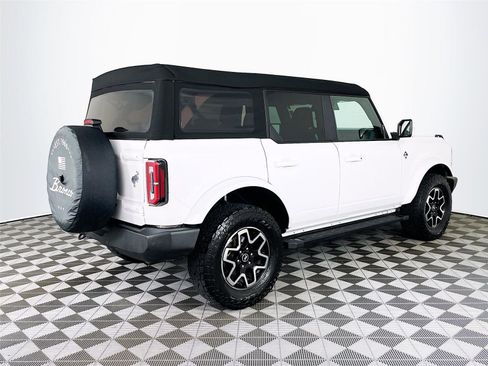 Used 2023 Ford Bronco Outer Banks image 9