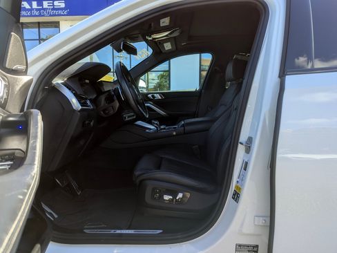 Used 2023 BMW X6 M50i w/ Executive Package image 12