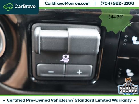Certified 2025 GMC Sierra 1500 SLT AWD/4WD image 35