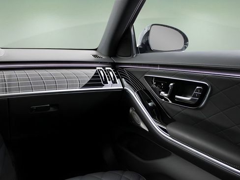 Used 2025 Mercedes-Benz S 580 4MATIC Sedan image 23