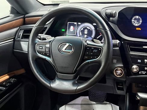 Certified 2025 Lexus ES 300h w/ Premium Package FWD image 15