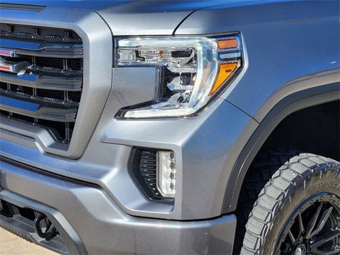 Used 2022 GMC Sierra 1500 Elevation image 9