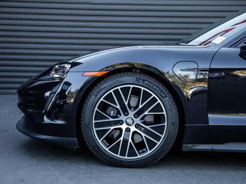 Certified 2024 Porsche Taycan image 15