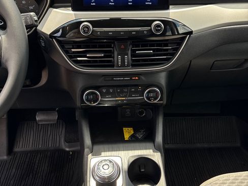 Used 2021 Ford Escape SE w/ SE Sport Appearance Package FWD image 15