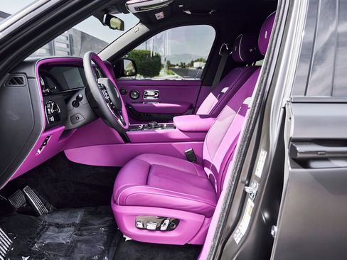 Used 2026 Rolls-Royce Cullinan Black Badge AWD/4WD image 32