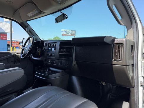 Used 2022 Chevrolet Express 2500 w/ Driver Convenience Package RWD image 22