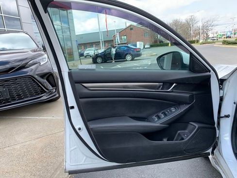Used 2020 Honda Accord Sport image 11