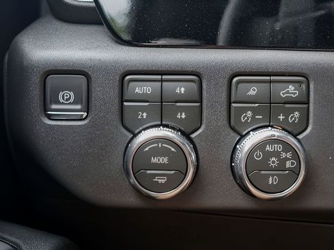 New 2026 GMC Sierra 1500 Elevation w/ Elevation Premium Package AWD/4WD image 15