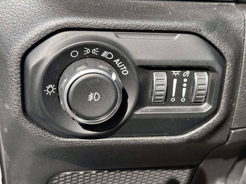 Used 2021 Jeep Wrangler Unlimited Sport AWD/4WD image 21