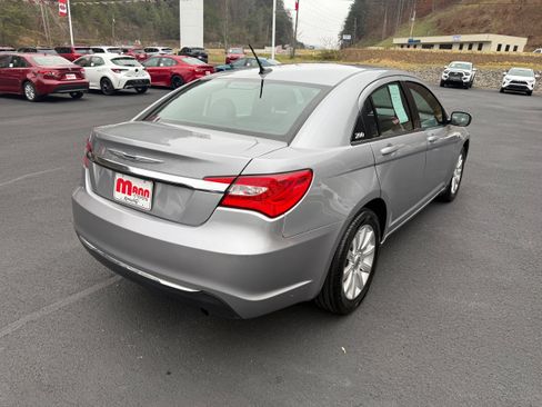 Used 2013 Chrysler 200 Touring w/ Cold Weather Group image 7