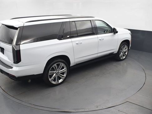 Certified 2026 Cadillac Escalade ESV Sport w/ Touring Package AWD/4WD image 44