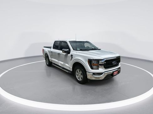 Used 2023 Ford F150 XLT RWD image 2