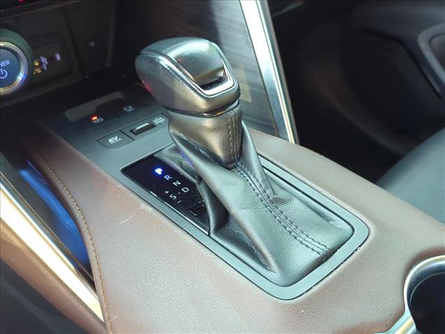 Certified 2021 Toyota Venza Limited w/ Advanced Technology Package AWD/4WD image 19