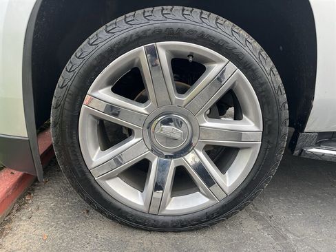 Used 2020 Cadillac Escalade ESV Luxury image 21