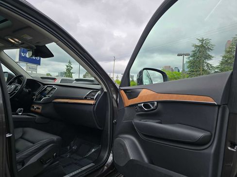 Certified 2023 Volvo XC90 B6 Plus w/ Protection Package Premier AWD/4WD image 10