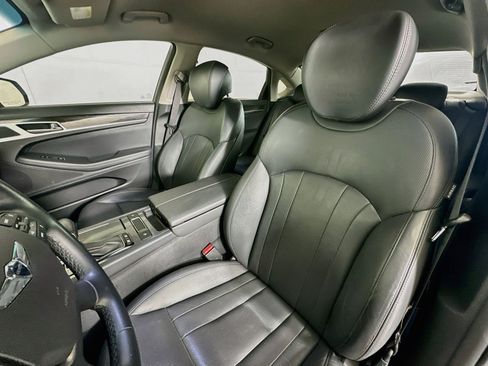 Used 2019 Genesis G80 3.8 RWD image 13
