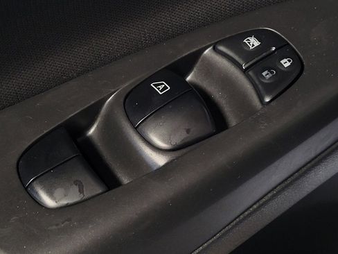 Used 2019 Nissan Sentra S FWD image 27