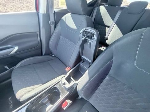 Certified 2024 Nissan Kicks SV FWD image 18