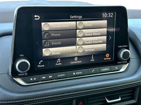 Used 2023 Nissan Rogue SV image 13