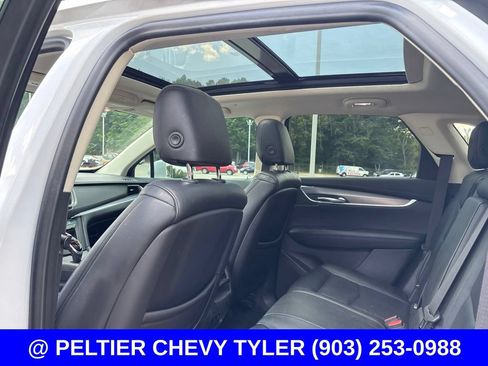 Used 2019 Cadillac XT5 Luxury FWD image 21