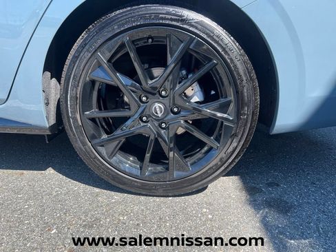 Certified 2025 Nissan Sentra SR w/ Midnight Edition FWD image 26