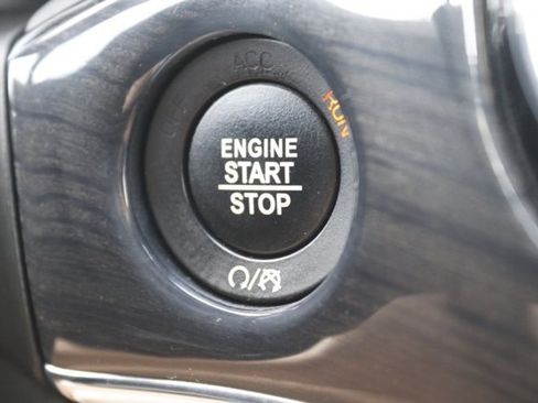 Used 2020 Jeep Grand Cherokee Overland image 24