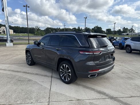 Used 2022 Jeep Grand Cherokee Overland image 5