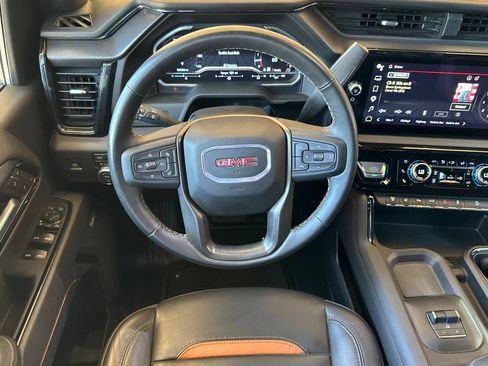 Certified 2025 GMC Sierra 2500 AT4 AWD/4WD image 15