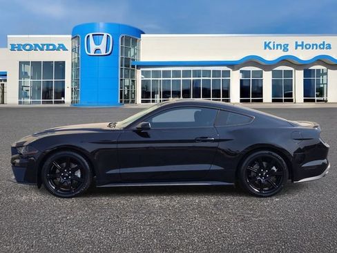 Used 2019 Ford Mustang Coupe w/ Black Accent Package RWD image 9