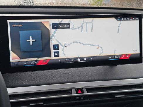 Used 2025 BMW iX xDrive50 w/ Sport Package image 28