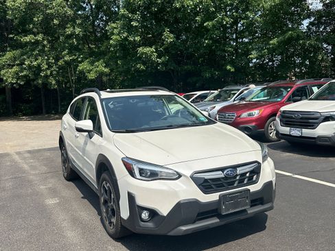 Used 2021 Subaru Crosstrek 2.5i Limited w/ Moonroof Package 1 AWD/4WD image 3