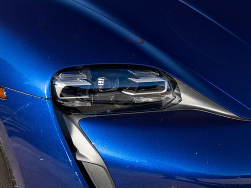 Certified 2021 Porsche Taycan image 15