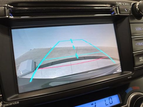 Used 2014 Toyota RAV4 XLE AWD/4WD image 23