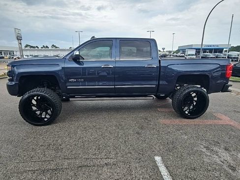 Used 2018 Chevrolet Silverado 1500 LTZ Z71 w/ Centennial Edition AWD/4WD image 4