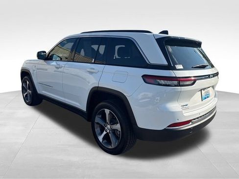 Used 2024 Jeep Grand Cherokee Limited 4xe AWD/4WD image 3