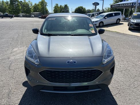 Used 2022 Ford Escape SE AWD/4WD image 9