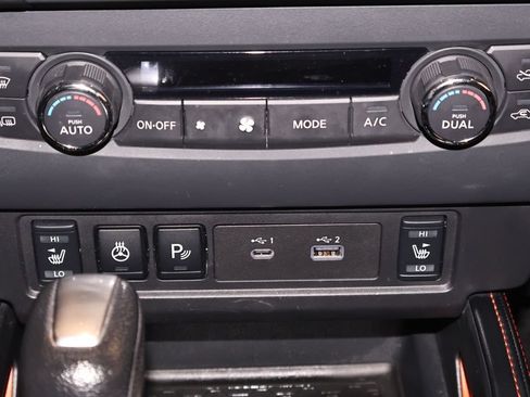 Used 2023 Nissan Frontier PRO-4X w/ Pro-4X Premium Package AWD/4WD image 34
